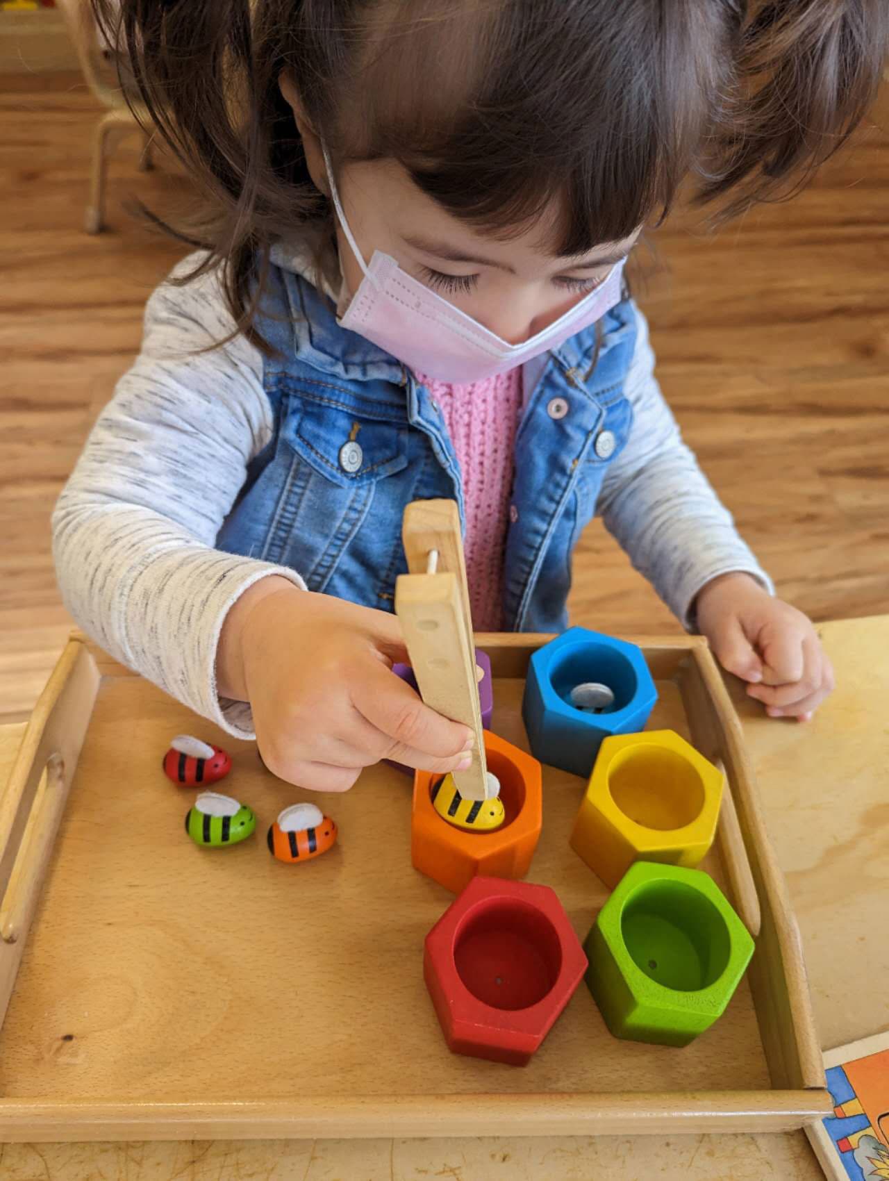 Children learning Chinese language